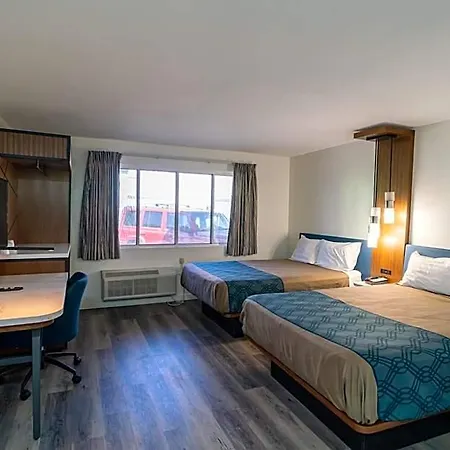 Central Phoenix Hotel